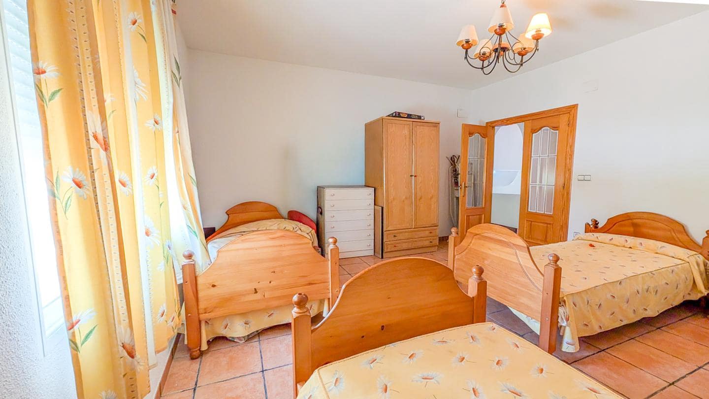 5 bedroom Villa for sale in Valverde with pool garage - € 680,000 (Ref: 9932186)