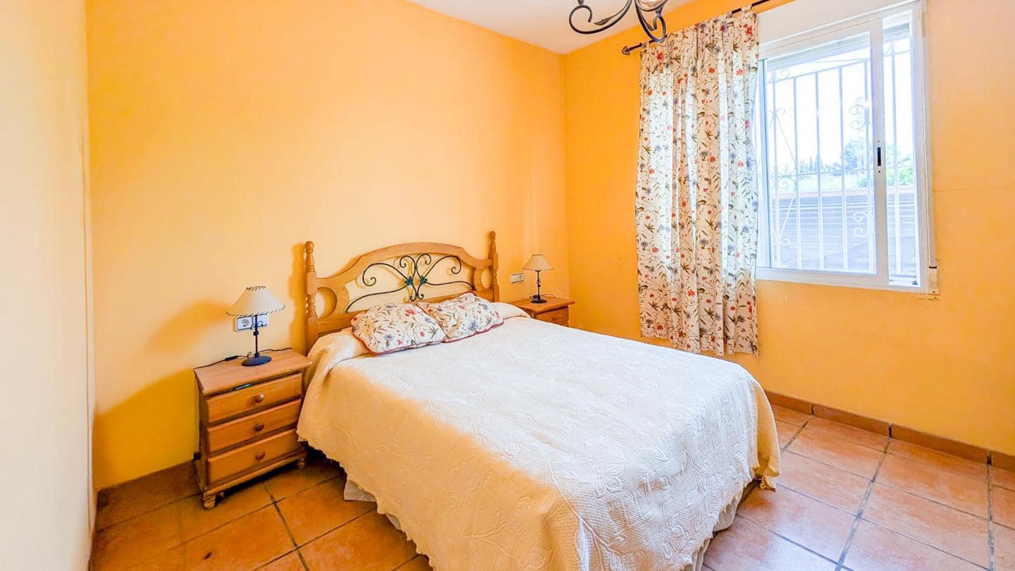5 bedroom Villa for sale in Valverde with pool garage - € 680,000 (Ref: 9932186)