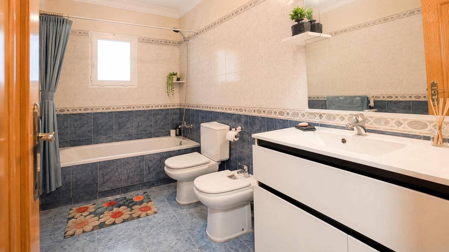 5 bedroom Villa for sale in Valverde with pool garage - € 680,000 (Ref: 9932186)