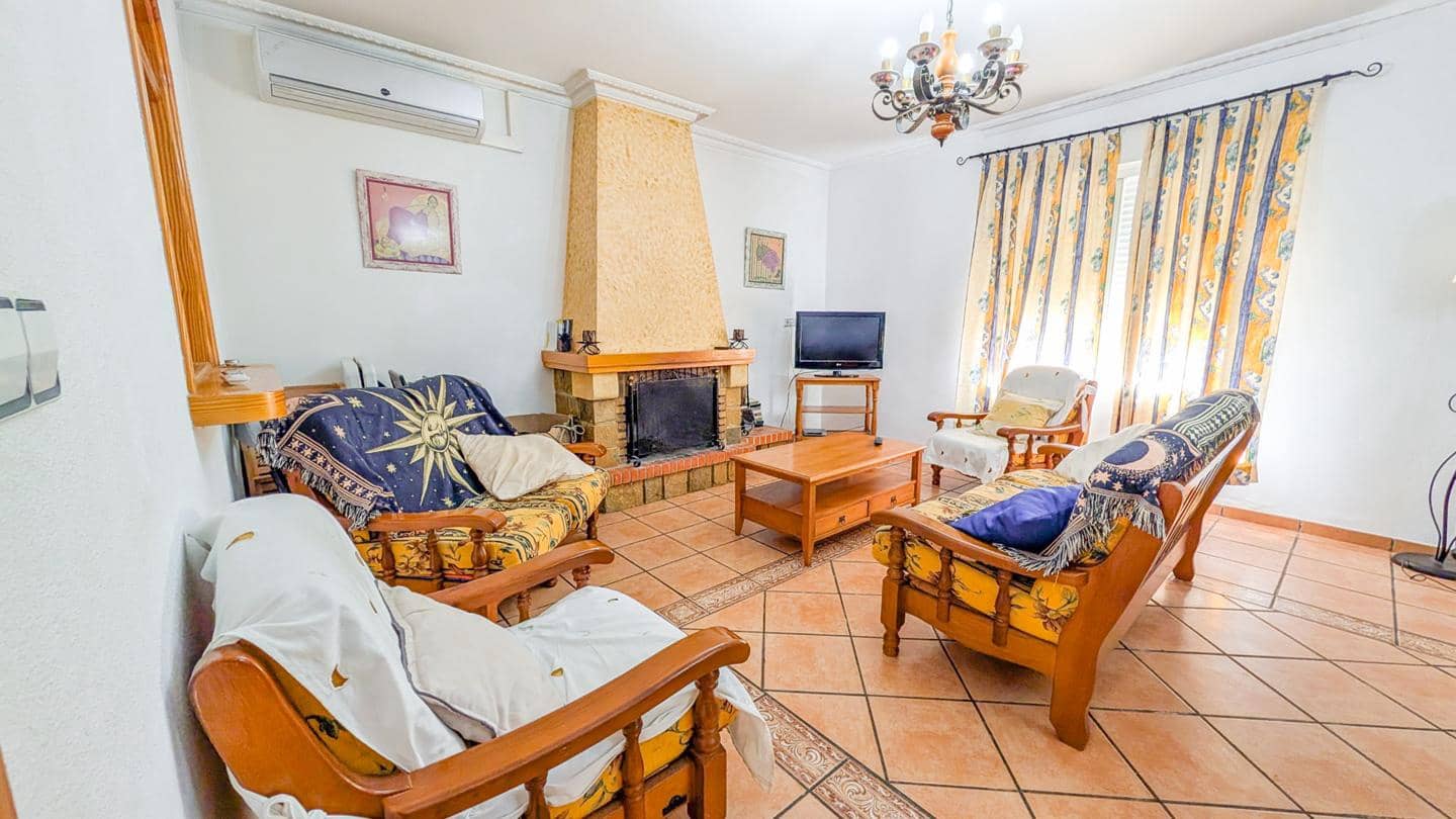 5 bedroom Villa for sale in Valverde with pool garage - € 680,000 (Ref: 9932186)