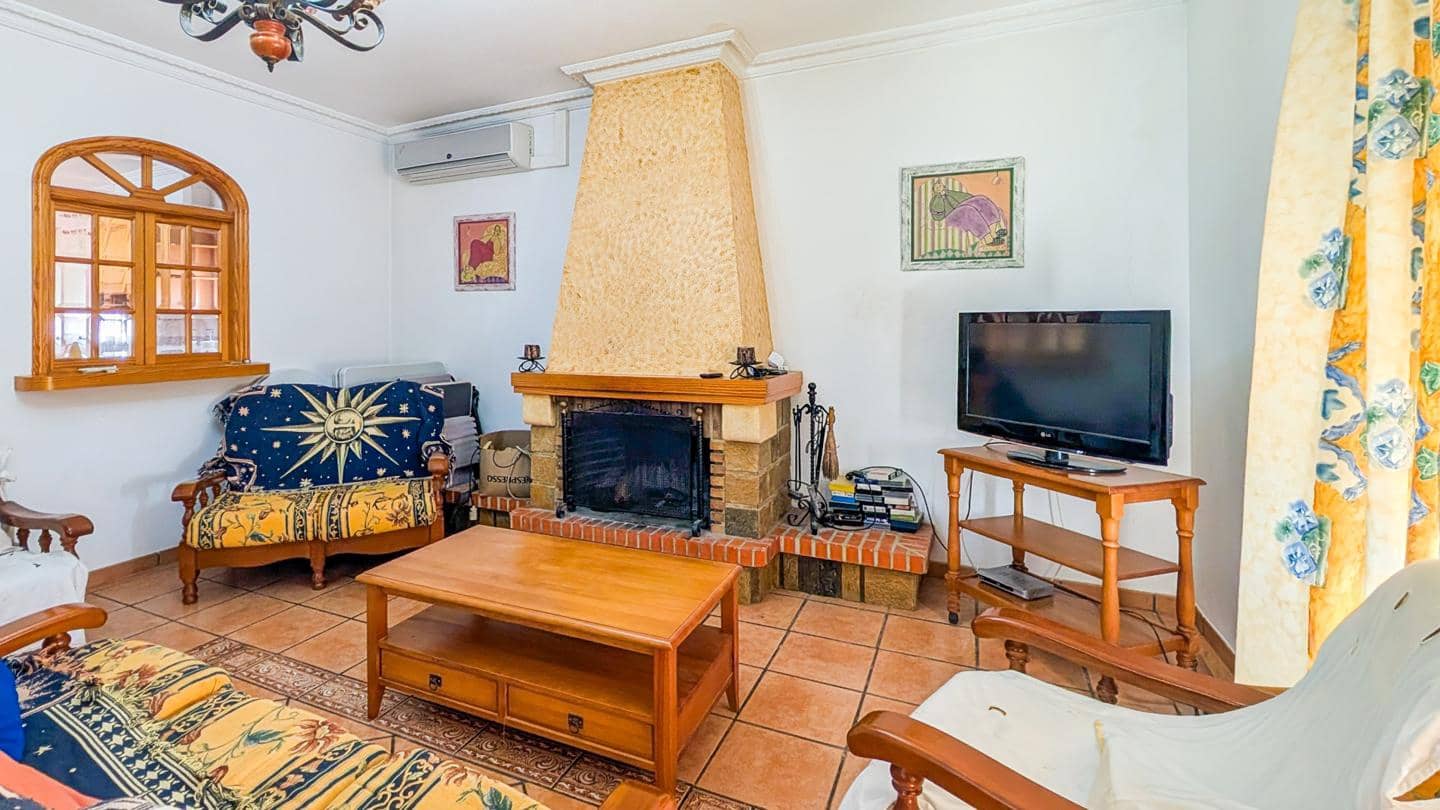 5 bedroom Villa for sale in Valverde with pool garage - € 680,000 (Ref: 9932186)