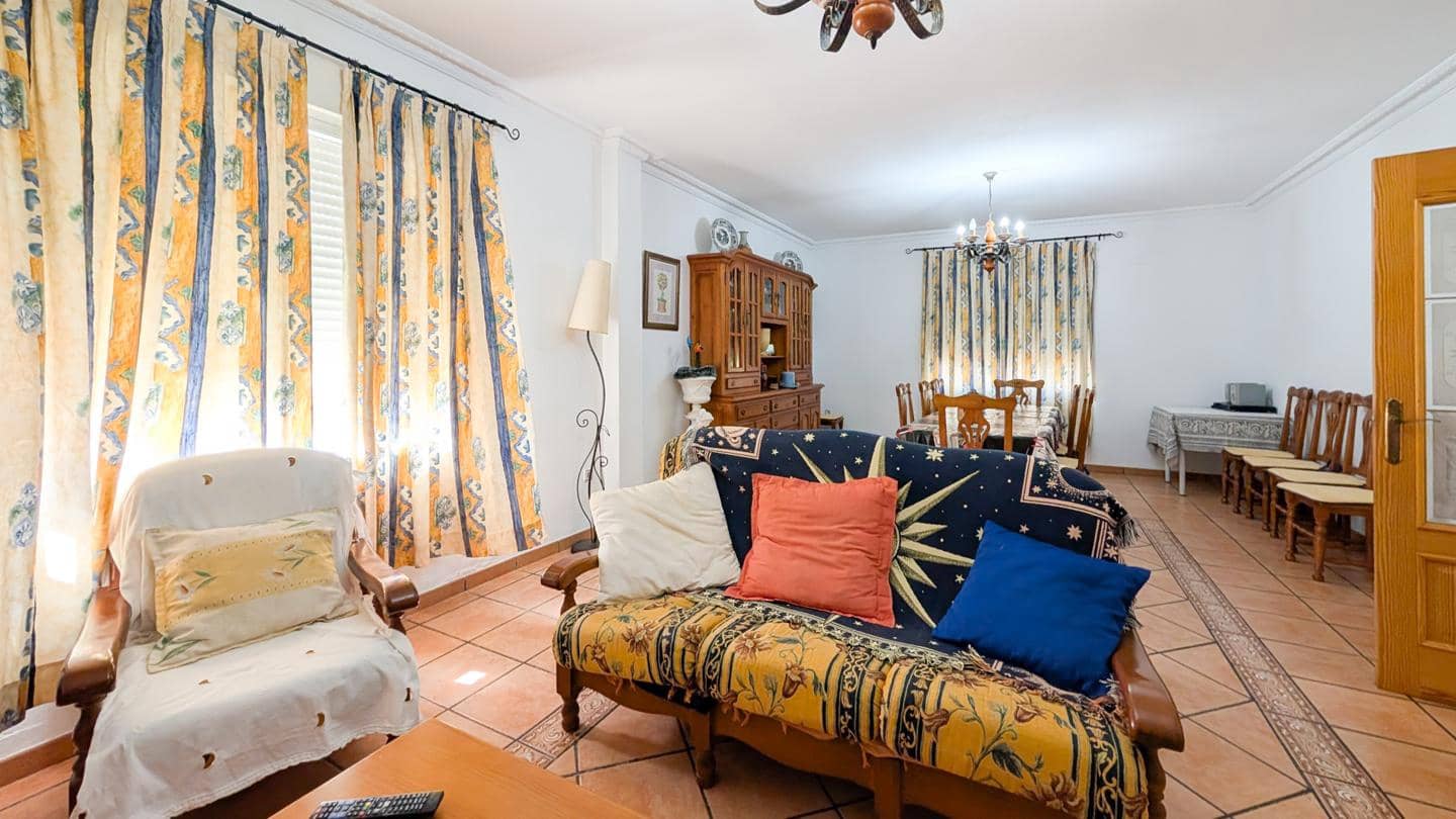 5 bedroom Villa for sale in Valverde with pool garage - € 680,000 (Ref: 9932186)