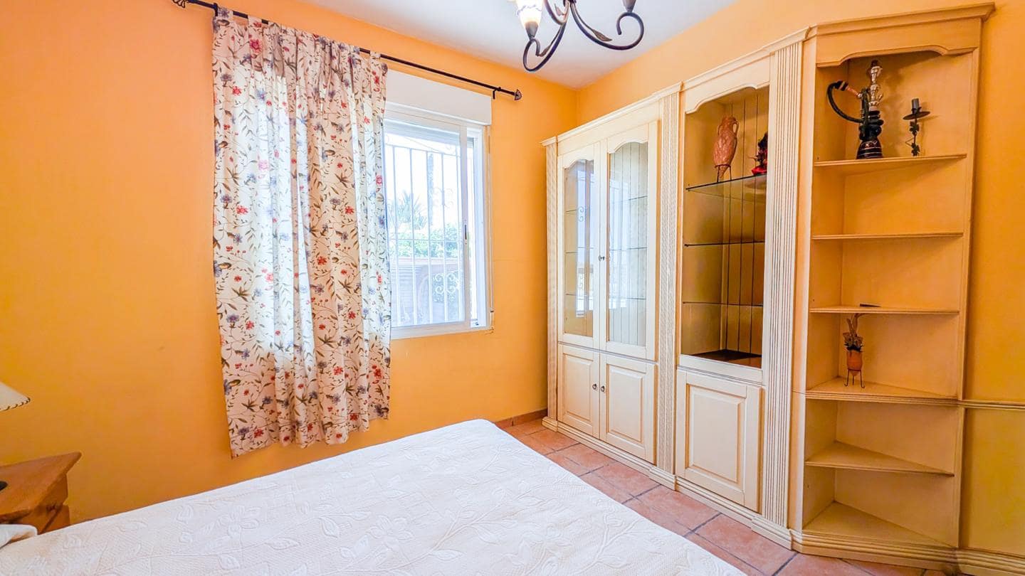 5 bedroom Villa for sale in Valverde with pool garage - € 680,000 (Ref: 9932186)