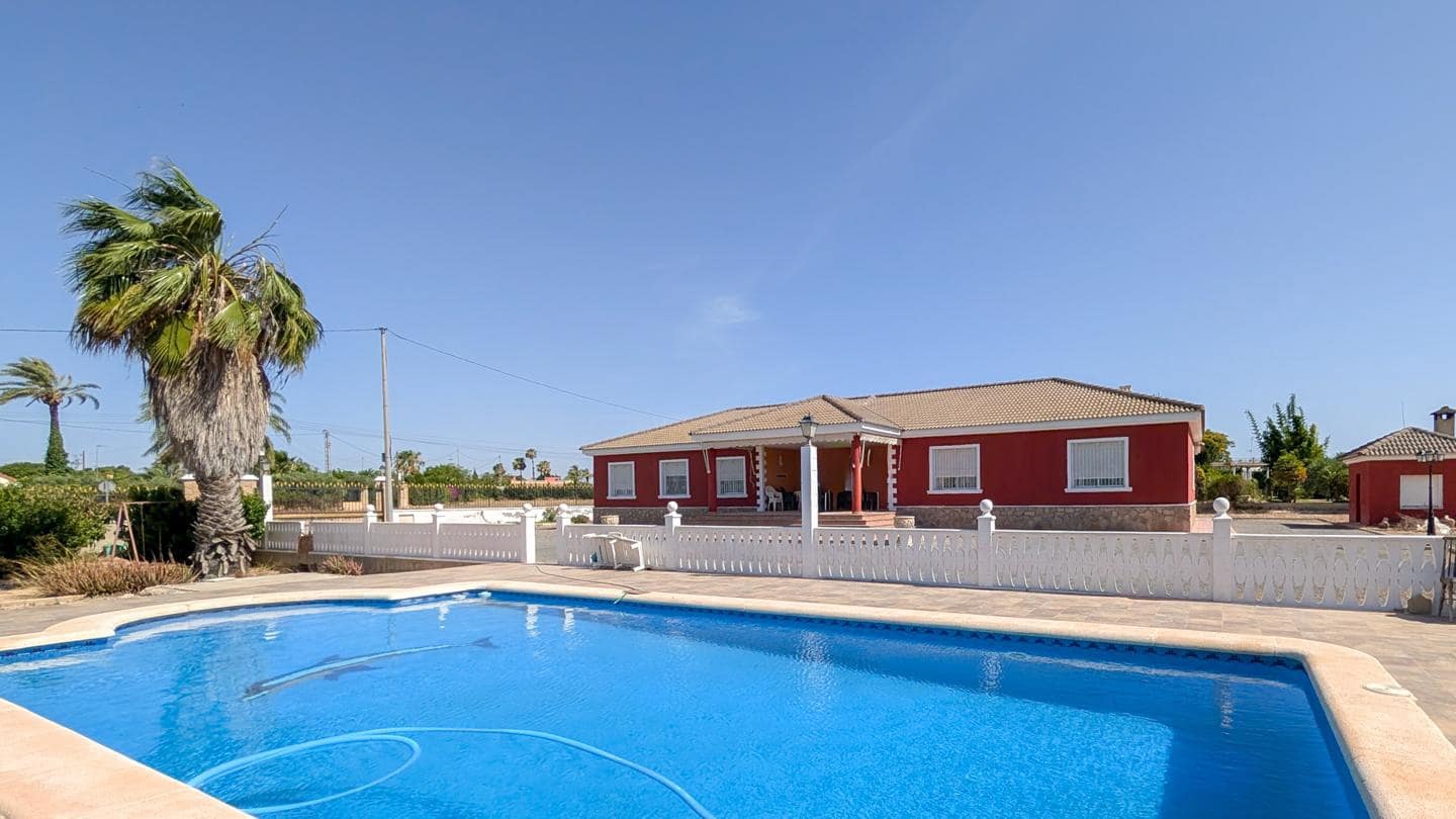 5 bedroom Villa for sale in Valverde with pool garage - € 680,000 (Ref: 9932186)