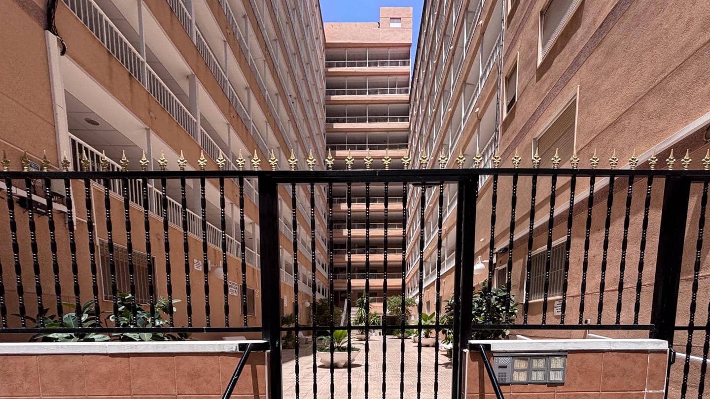 2 soveværelse Lejlighed til salg i Santa Pola - € 189.000 (Ref: 9938906)