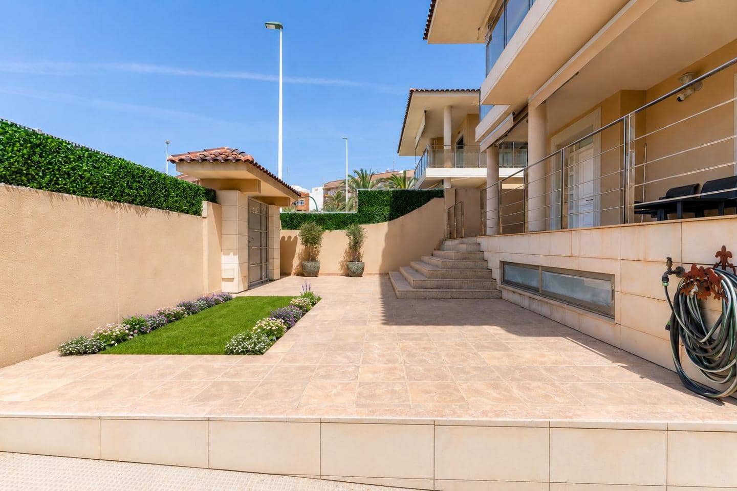 3 soveværelse Villa til salg i Elche / Elx med garage - € 795.000 (Ref: 9941270)