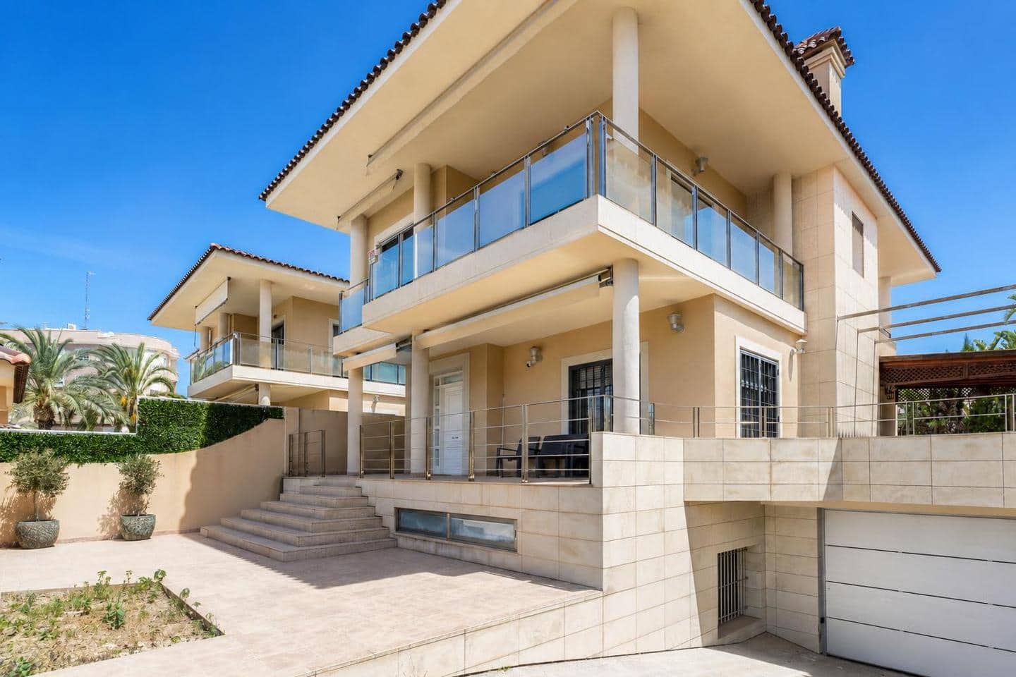 3 soveværelse Villa til salg i Elche / Elx med garage - € 795.000 (Ref: 9941270)