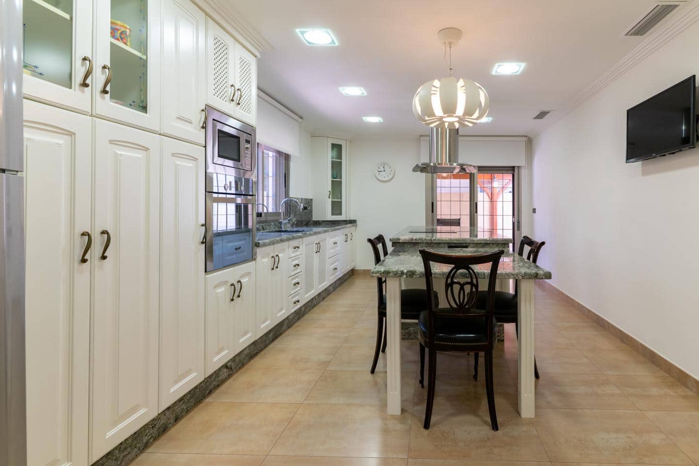 3 soveværelse Villa til salg i Elche / Elx med garage - € 795.000 (Ref: 9941270)