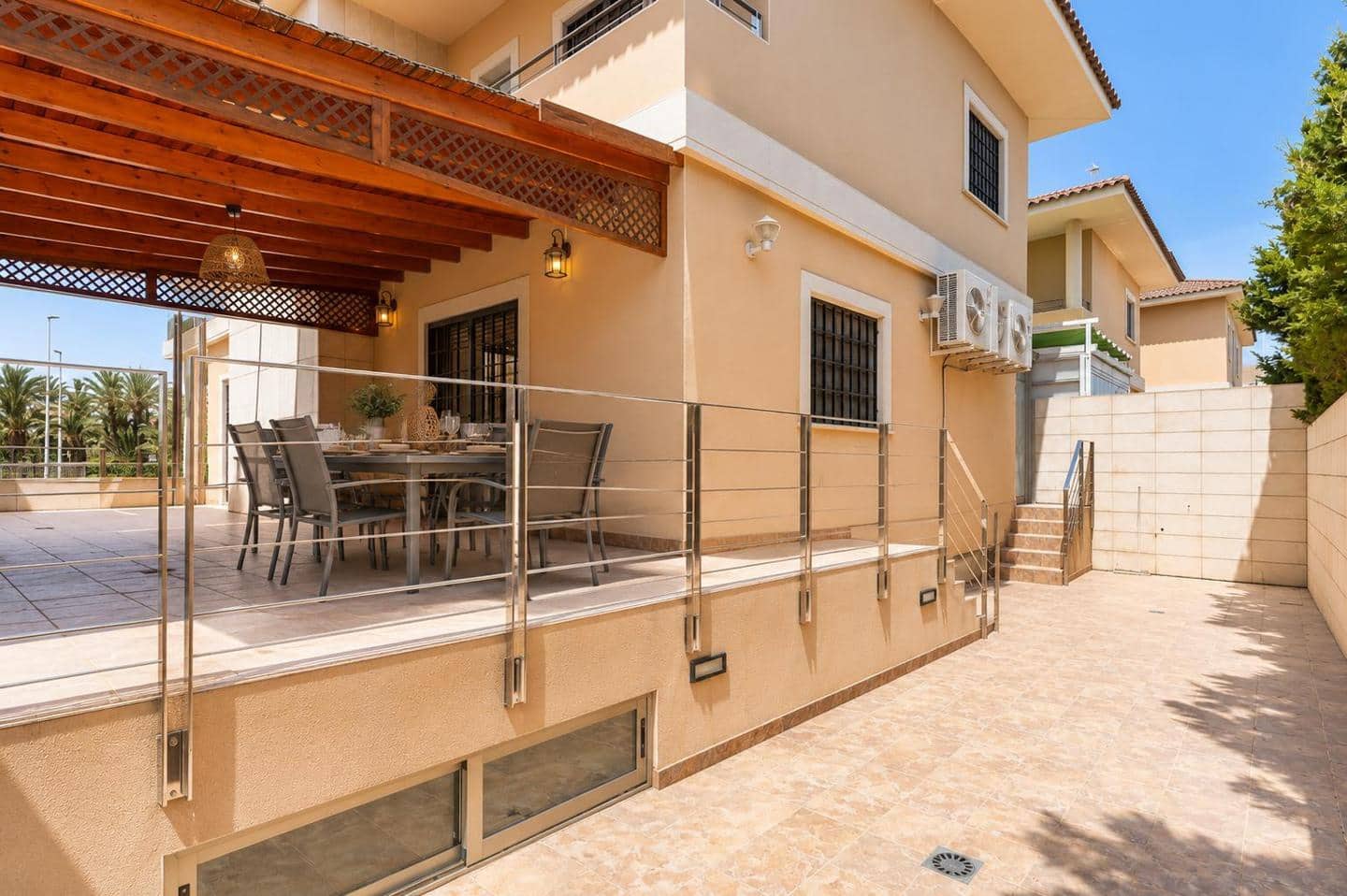 3 soveværelse Villa til salg i Elche / Elx med garage - € 795.000 (Ref: 9941270)