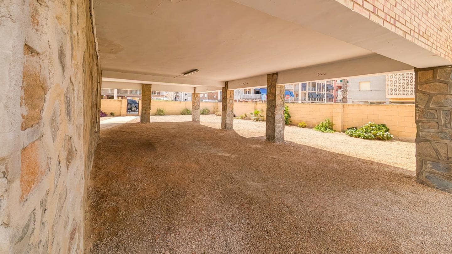 3 sovrum Lägenhet till salu i Santa Pola med garage - 239 000 € (Ref: 9956541)