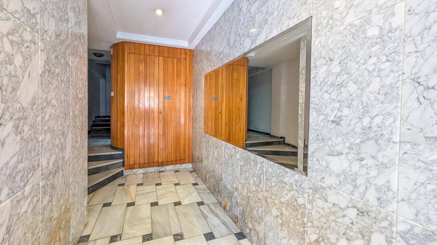 4 quarto Apartamento para venda em Santa Pola com garagem - 299 000 € (Ref: 9960979)