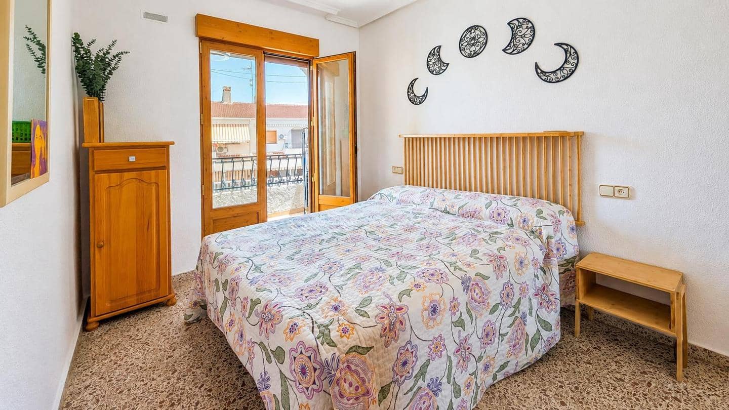 Chalet de 2 habitaciones en Santa Pola en venta - 199.000 € (Ref: 9971496)