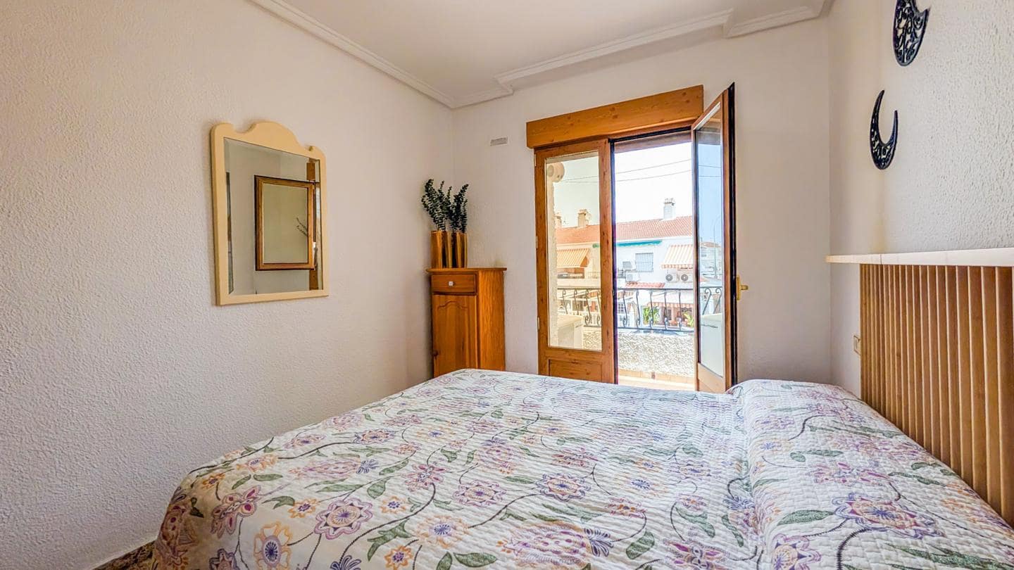 Chalet de 2 habitaciones en Santa Pola en venta - 199.000 € (Ref: 9971496)