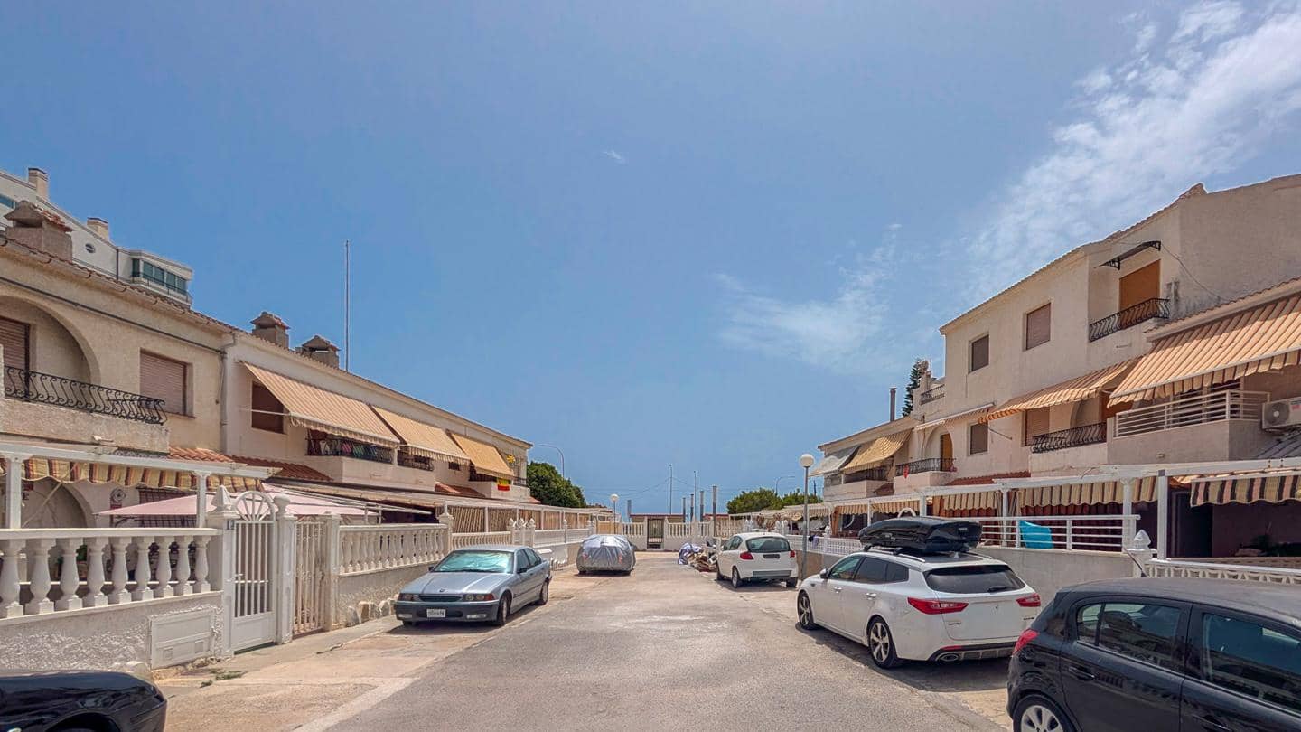 Chalet de 2 habitaciones en Santa Pola en venta - 199.000 € (Ref: 9971496)