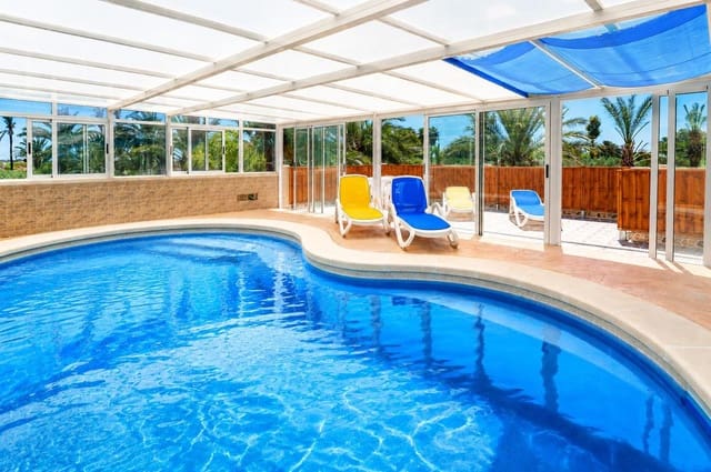 Chalet de 5 habitaciones en La Marina, Elche / Elx en venta con piscina garaje - 519.000 € (Ref: 9971747)