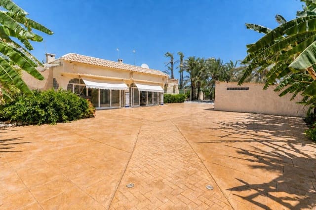 Chalet de 5 habitaciones en La Marina, Elche / Elx en venta con piscina garaje - 519.000 € (Ref: 9971747)