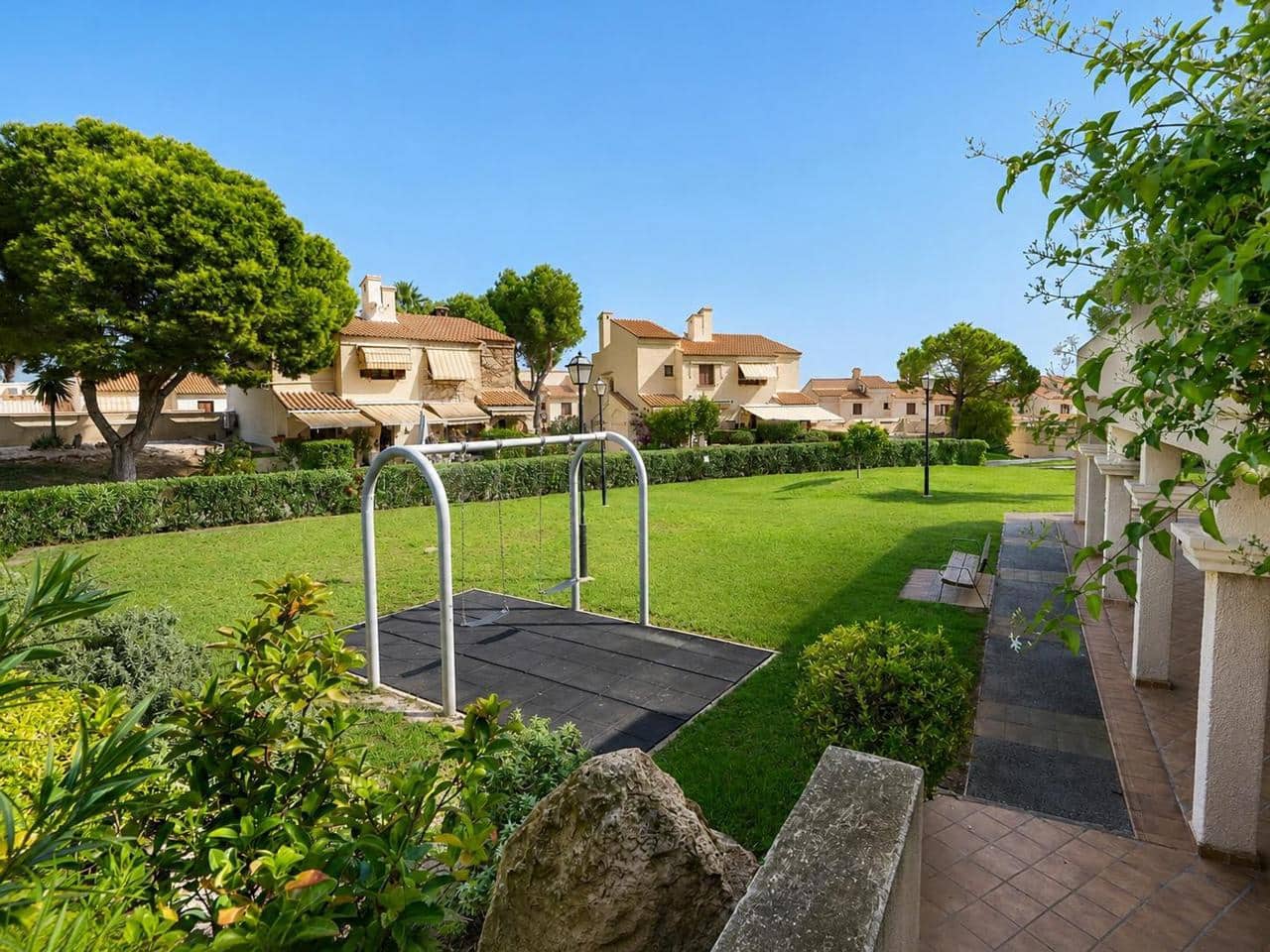 3 soveværelse Villa til salg i Gran Alacant med swimmingpool garage - € 425.000 (Ref: 9987332)