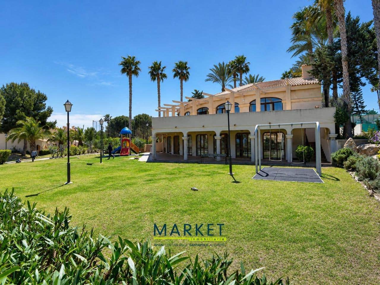 3 soveværelse Villa til salg i Gran Alacant med swimmingpool garage - € 425.000 (Ref: 9987332)