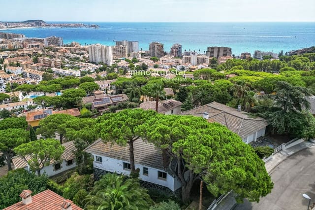 5 Zimmer Villa zu verkaufen in Sant Antoni de Calonge, Calonge i Sant Antoni mit Pool Garage - 1.240.000 € (Ref: 10031053)
