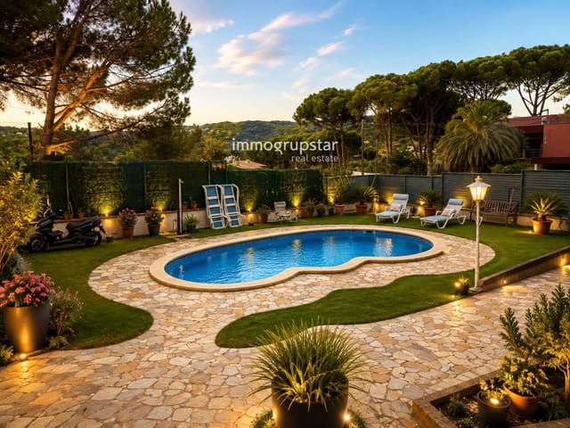 3 bedroom Villa for sale in Calonge i Sant Antoni with pool garage - € 470,000 (Ref: 10031205)