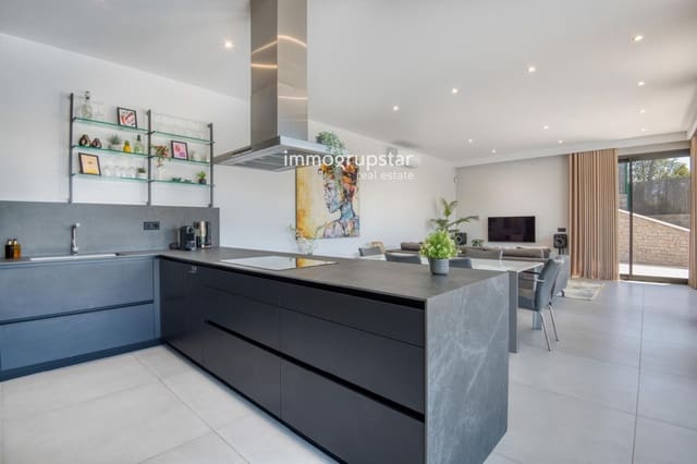 3 slaapkamer Villa te koop in Calonge i Sant Antoni met zwembad garage - € 1.425.000 (Ref: 10049797)