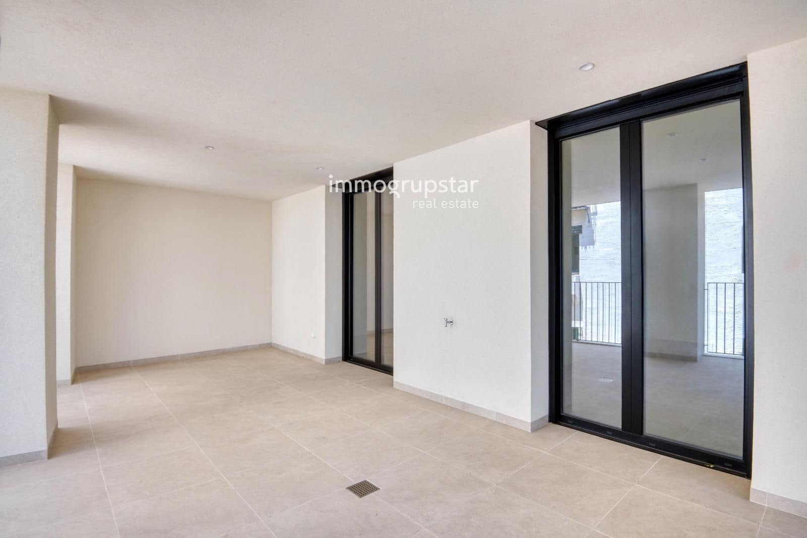 2 bedroom Flat for sale in L'Escala - € 595,000 (Ref: 10113405)