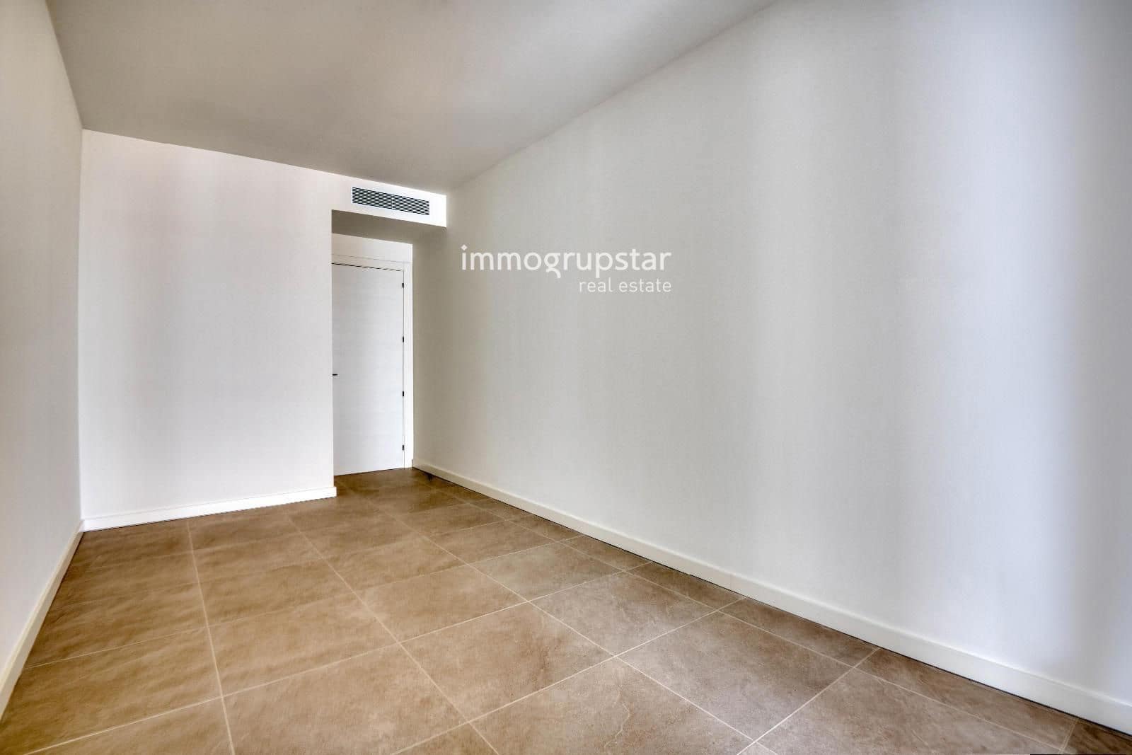 2 bedroom Flat for sale in L'Escala - € 595,000 (Ref: 10113405)