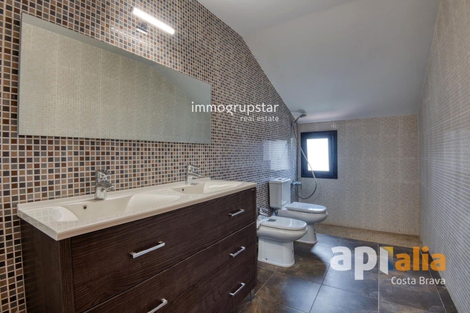 6 bedroom Villa for sale in Calonge i Sant Antoni with pool garage - € 650,000 (Ref: 10125070)