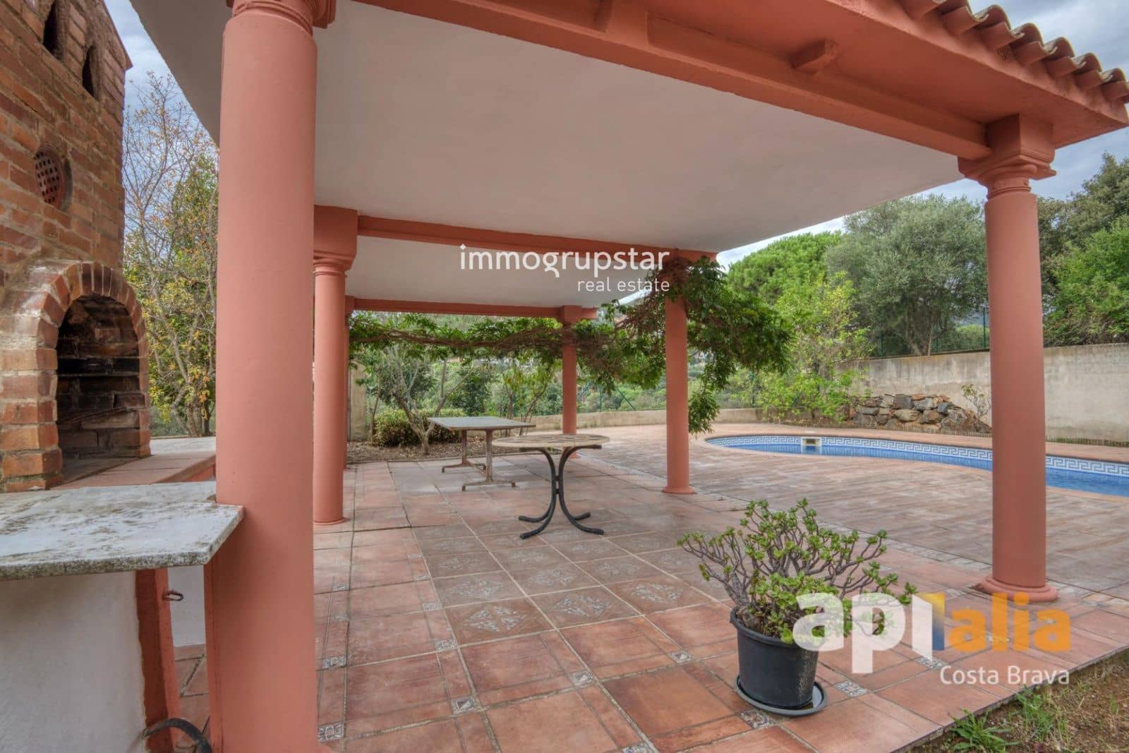 6 bedroom Villa for sale in Calonge i Sant Antoni with pool garage - € 650,000 (Ref: 10125070)