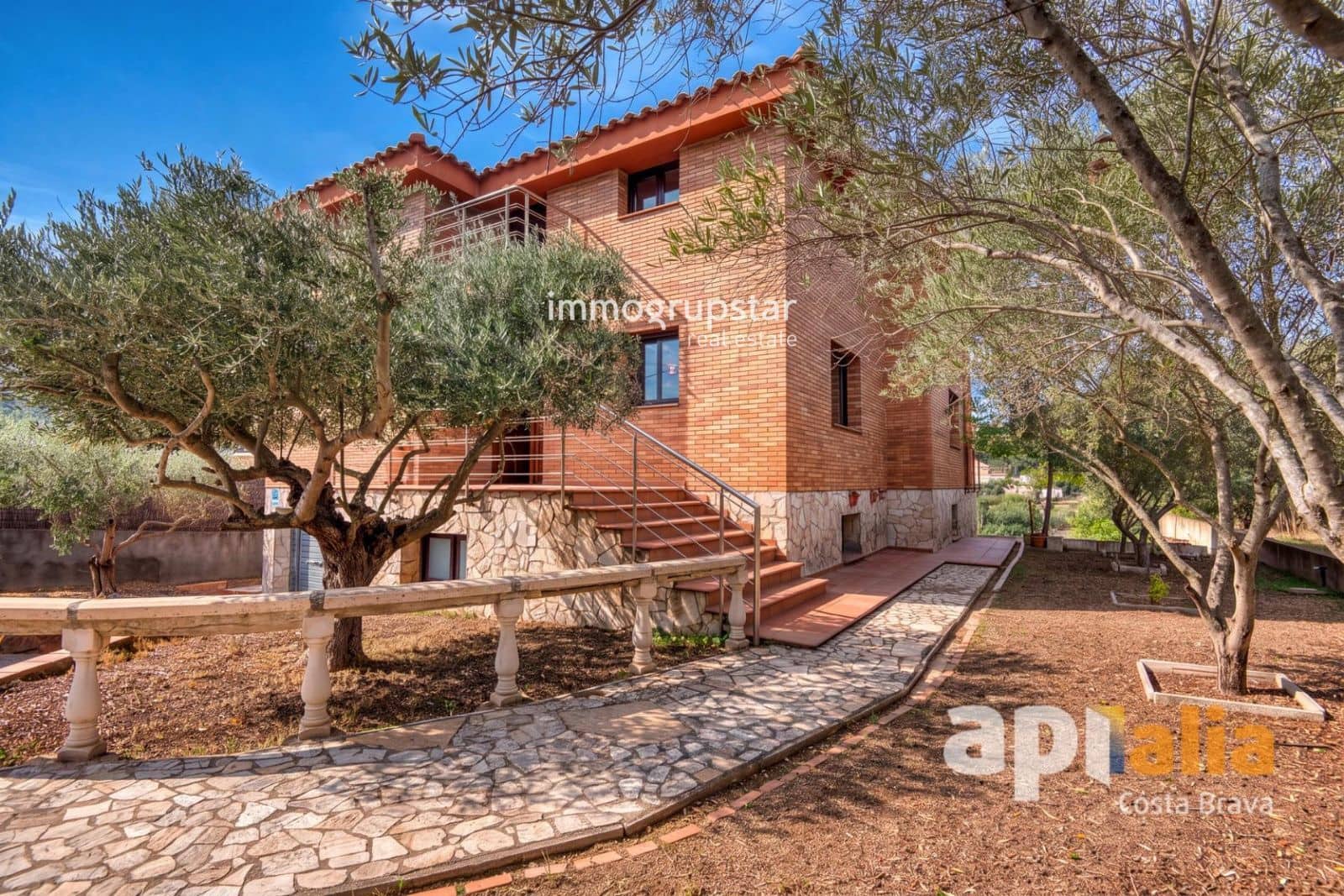 6 bedroom Villa for sale in Calonge i Sant Antoni with pool garage - € 650,000 (Ref: 10125070)