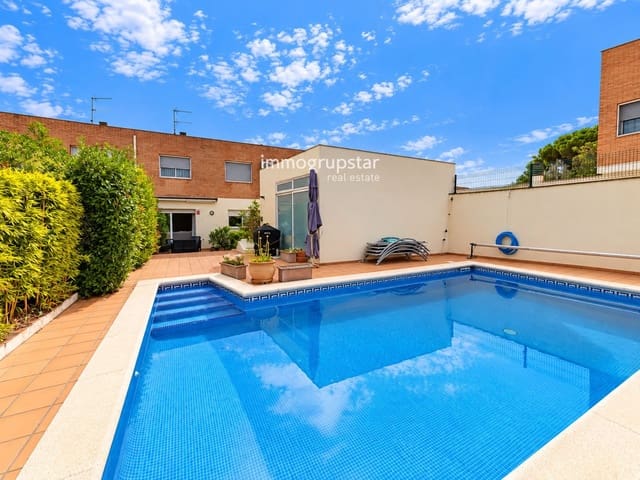 4 chambre Maison de Ville à vendre à Calonge i Sant Antoni avec piscine garage - 485 000 € (Ref: 10132191)