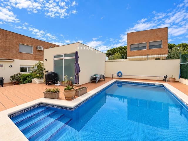 4 chambre Maison de Ville à vendre à Calonge i Sant Antoni avec piscine garage - 485 000 € (Ref: 10132191)
