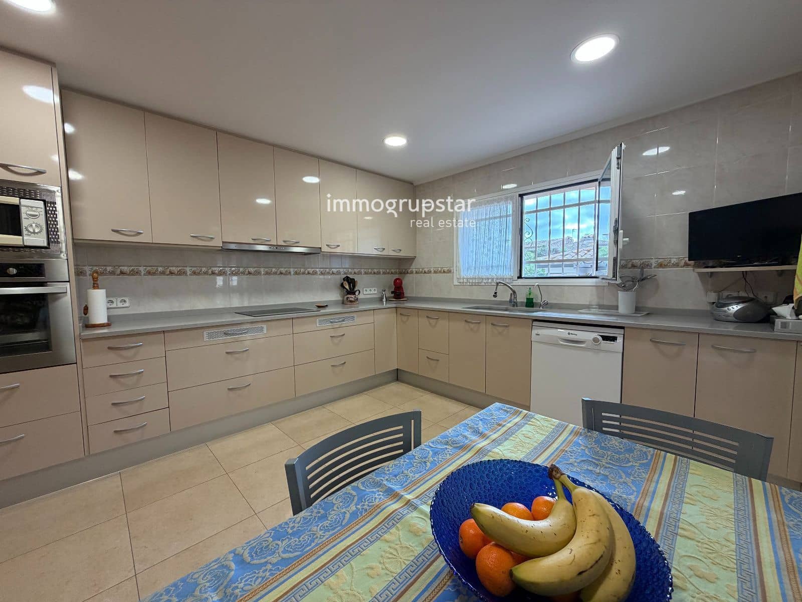 4 bedroom Villa for sale in Calonge i Sant Antoni with pool garage - € 648,000 (Ref: 10136616)