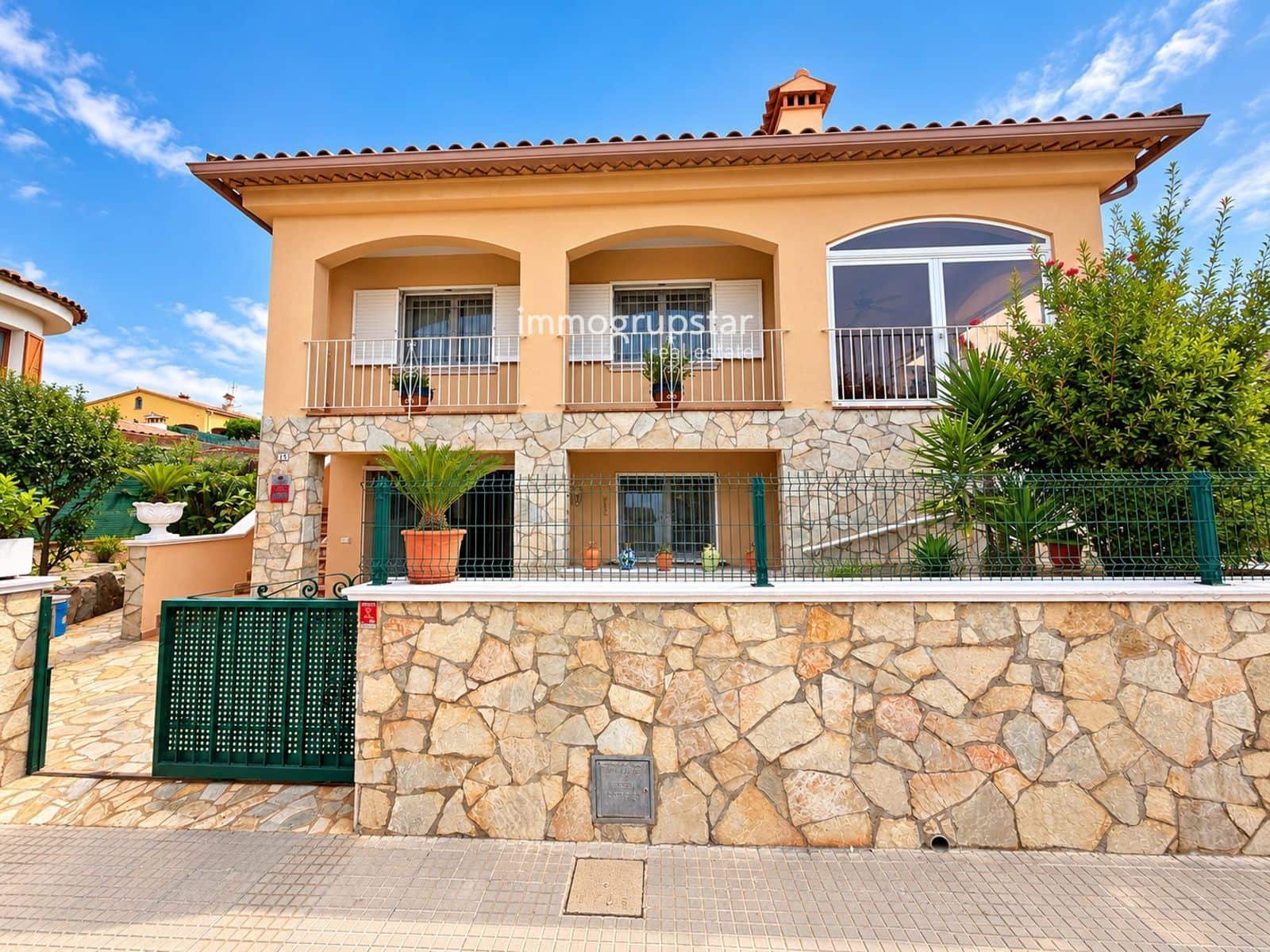 4 bedroom Villa for sale in Calonge i Sant Antoni with pool garage - € 648,000 (Ref: 10136616)
