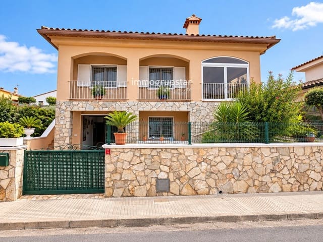 4 soveværelse Villa til salg i Calonge i Sant Antoni med swimmingpool garage - € 648.000 (Ref: 10136616)