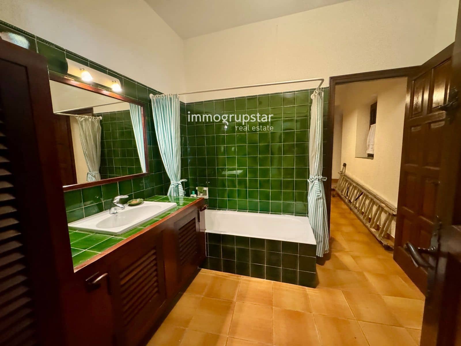 7 soverom Villa til salgs i Calonge i Sant Antoni med garasje - € 875 000 (Ref: 10139857)