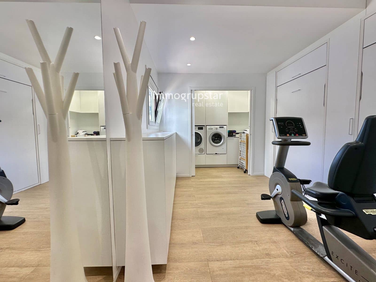 4 sypialnia Dom na sprzedaż w Sant Antoni de Calonge z basenem garażem - 1 100 000 € (Ref: 10160558)