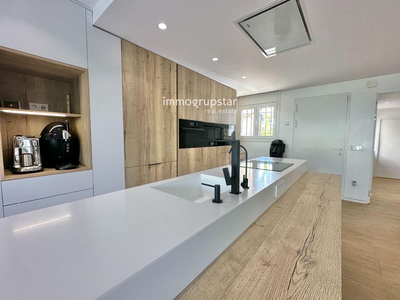 4 sypialnia Dom na sprzedaż w Sant Antoni de Calonge z basenem garażem - 1 100 000 € (Ref: 10160558)