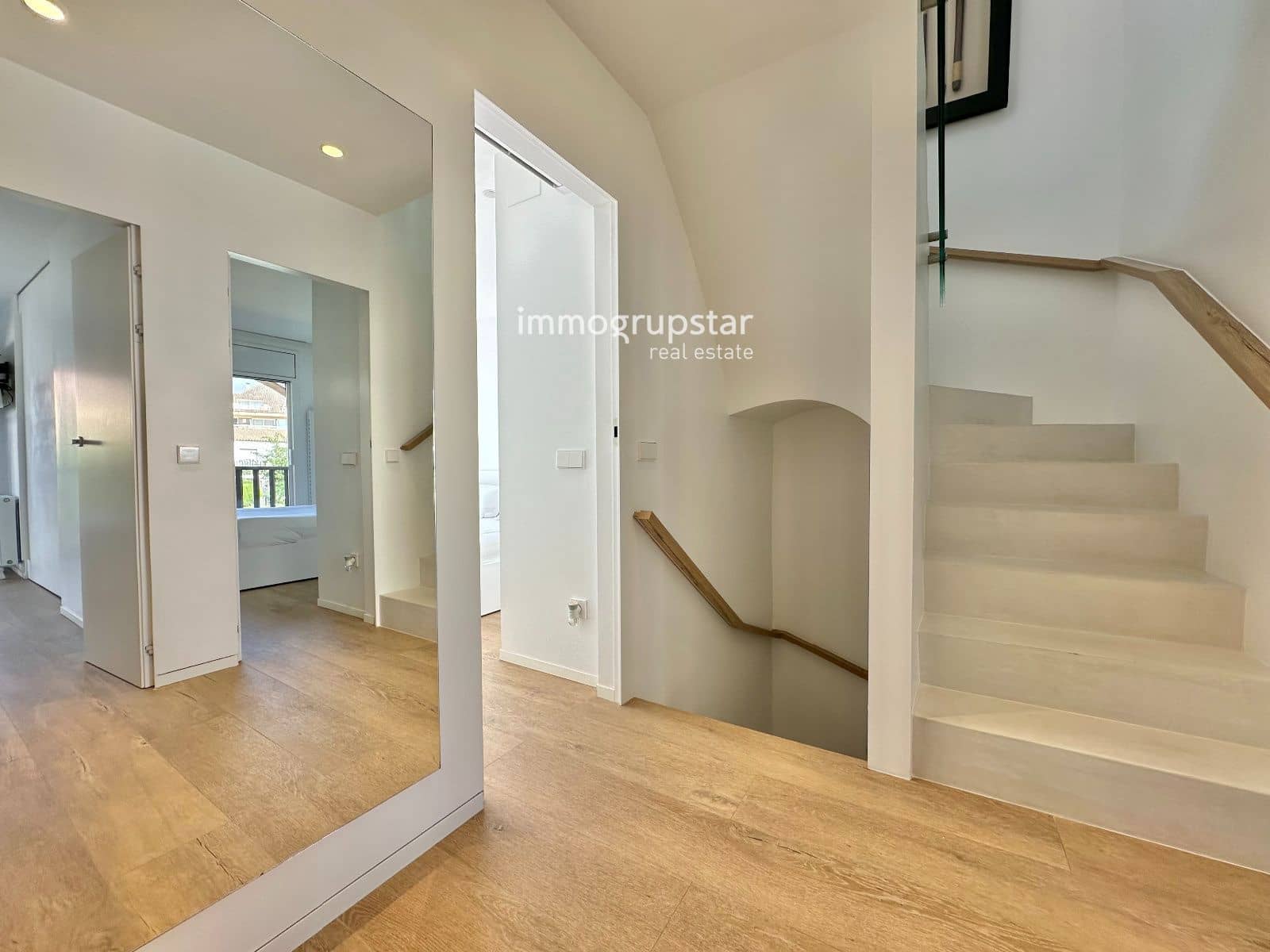 4 sypialnia Dom na sprzedaż w Sant Antoni de Calonge z basenem garażem - 1 100 000 € (Ref: 10160558)