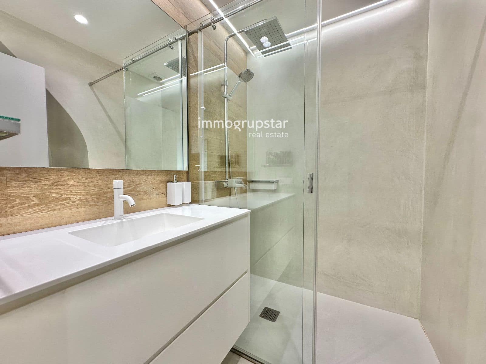 4 sypialnia Dom na sprzedaż w Sant Antoni de Calonge z basenem garażem - 1 100 000 € (Ref: 10160558)