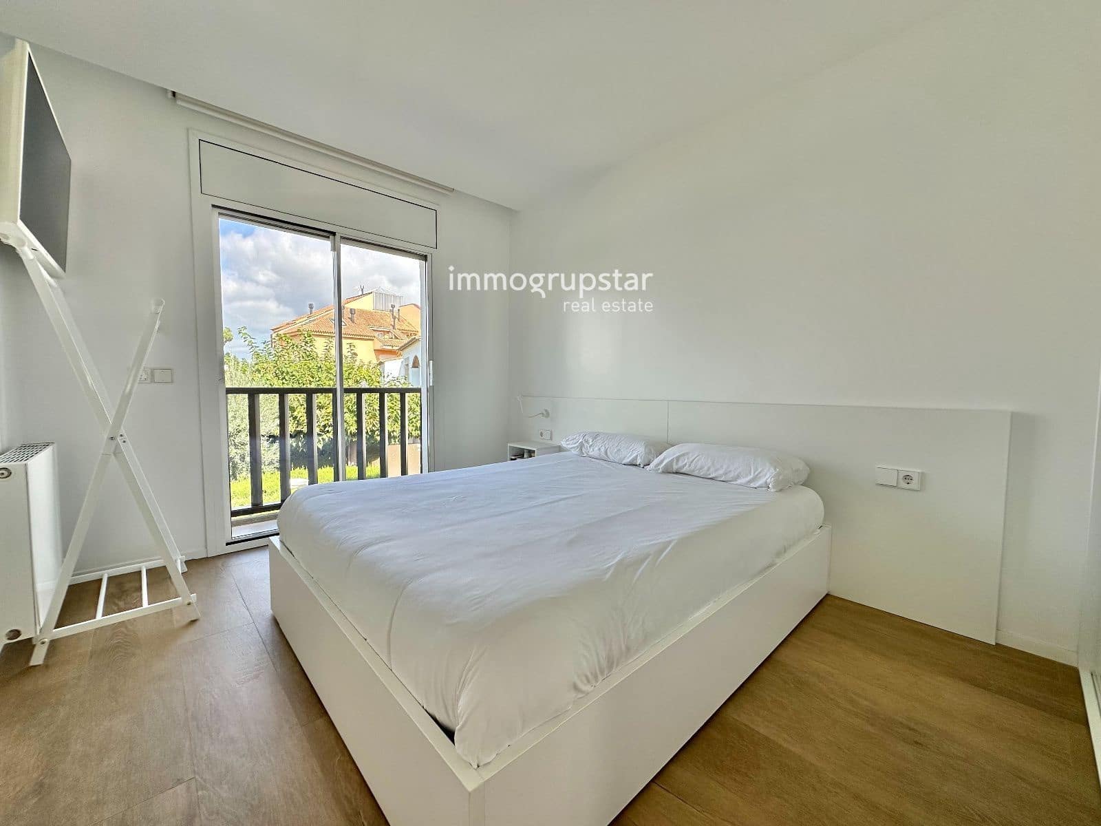 4 sypialnia Dom na sprzedaż w Sant Antoni de Calonge z basenem garażem - 1 100 000 € (Ref: 10160558)