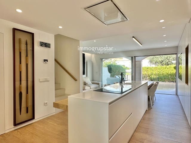 4 sypialnia Dom na sprzedaż w Sant Antoni de Calonge, Calonge i Sant Antoni z basenem garażem - 1 100 000 € (Ref: 10160558)