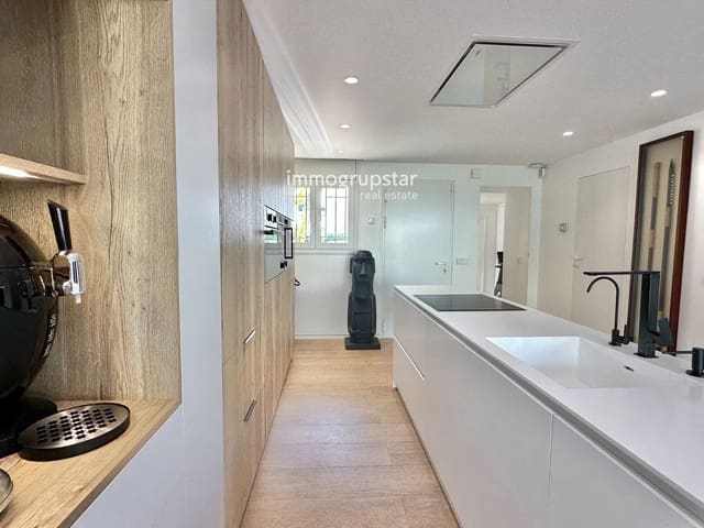 4 sypialnia Dom na sprzedaż w Sant Antoni de Calonge, Calonge i Sant Antoni z basenem garażem - 1 100 000 € (Ref: 10160558)