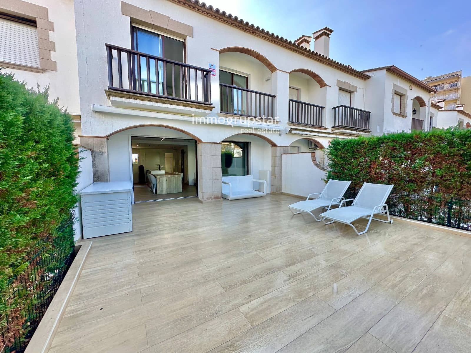 4 sypialnia Dom na sprzedaż w Sant Antoni de Calonge z basenem garażem - 1 100 000 € (Ref: 10160558)