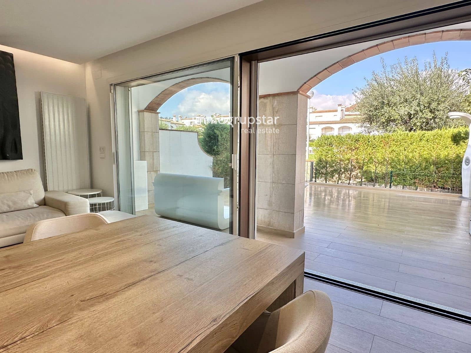 4 sypialnia Dom na sprzedaż w Sant Antoni de Calonge z basenem garażem - 1 100 000 € (Ref: 10160558)