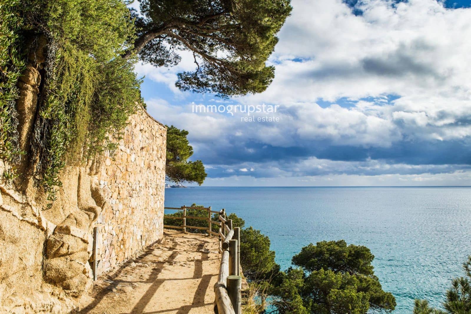 3 bedroom Flat for sale in Sant Antoni de Calonge with garage - € 410,000 (Ref: 10163782)