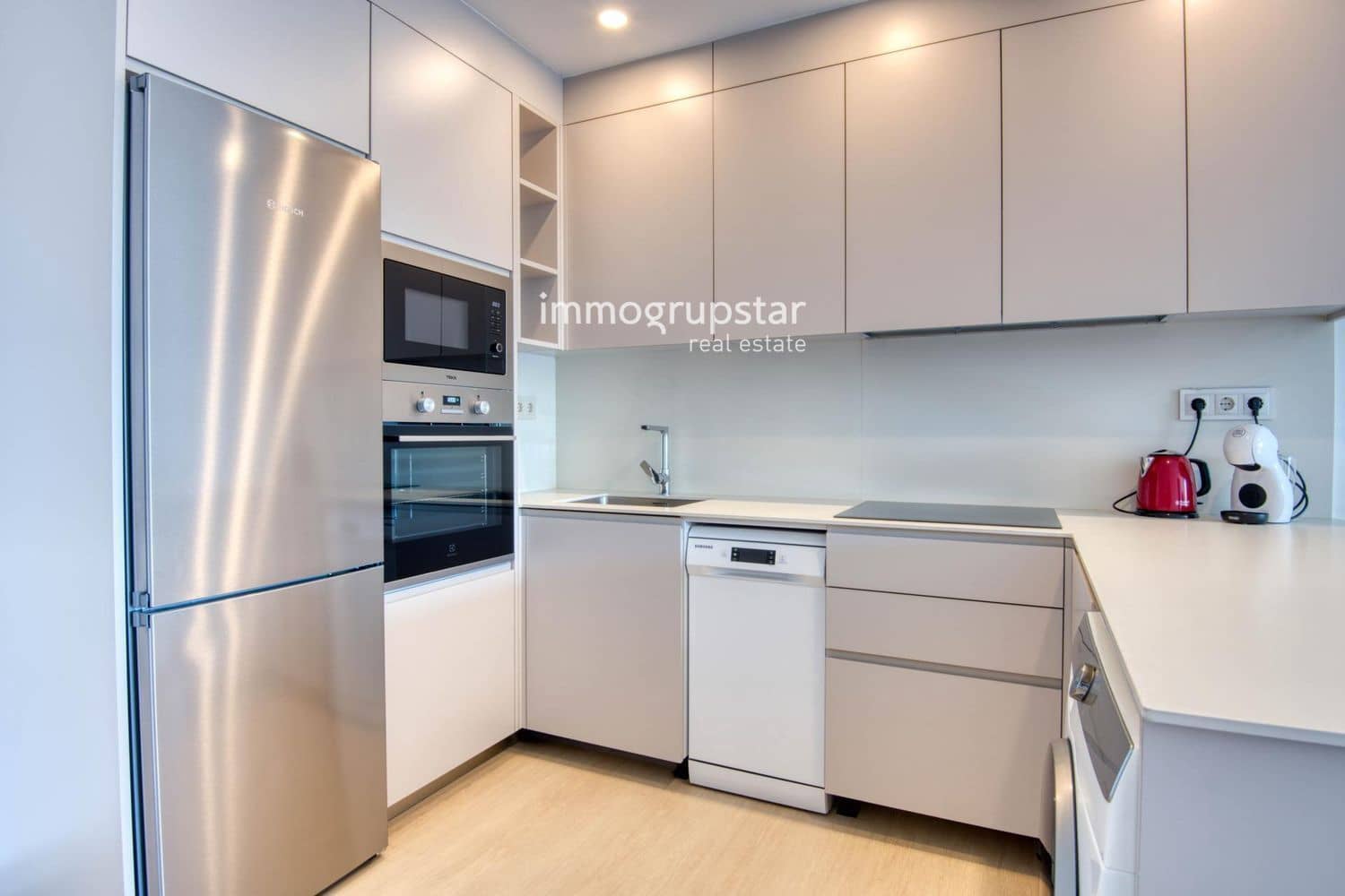 2 soverom Penthouse til salgs i Castell-Platja d'Aro med svømmebasseng garasje - € 350 000 (Ref: 9041302)