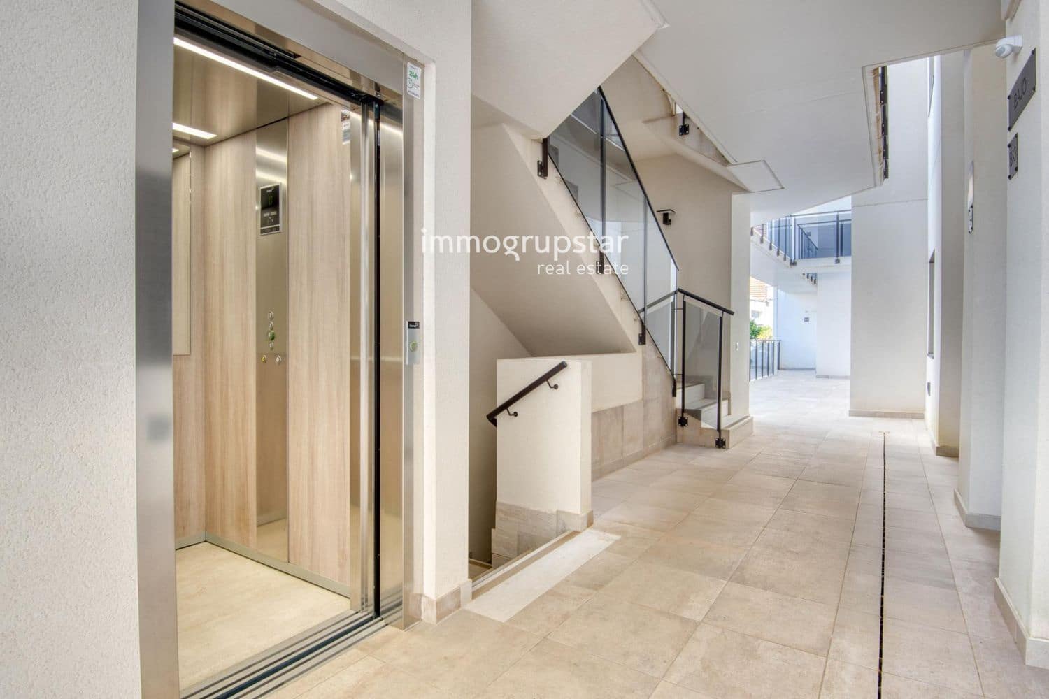 2 soverom Penthouse til salgs i Castell-Platja d'Aro med svømmebasseng garasje - € 350 000 (Ref: 9041302)