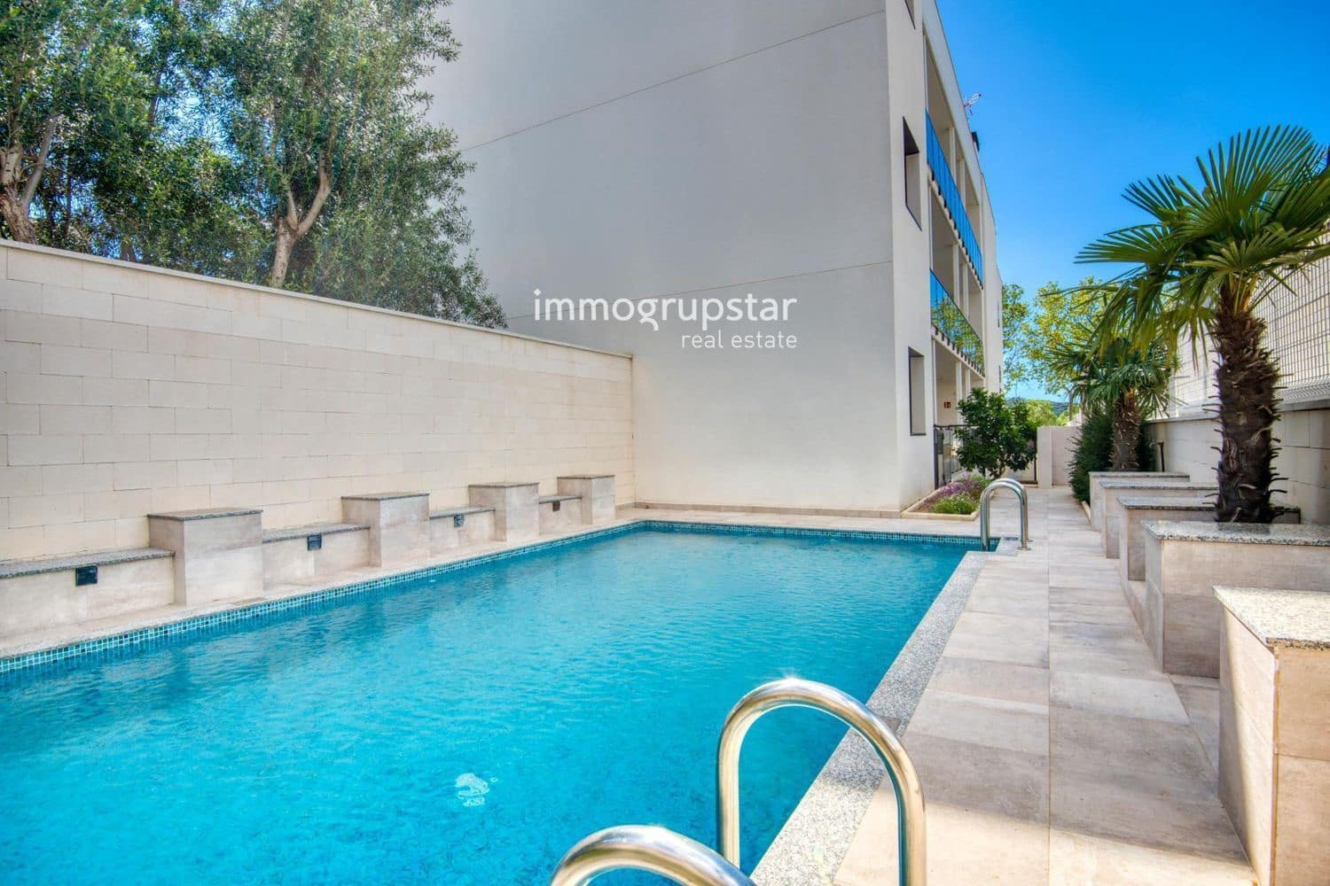 2 soverom Penthouse til salgs i Castell-Platja d'Aro med svømmebasseng garasje - € 350 000 (Ref: 9041302)