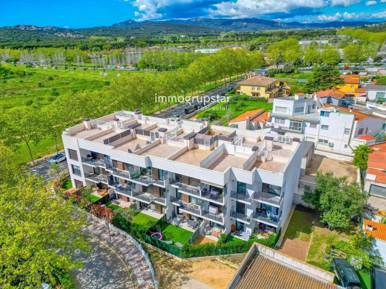 2 soverom Penthouse til salgs i Castell-Platja d'Aro med svømmebasseng garasje - € 350 000 (Ref: 9041302)